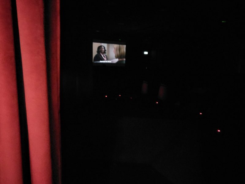 singapore changi airport terminal 3 映画館内部