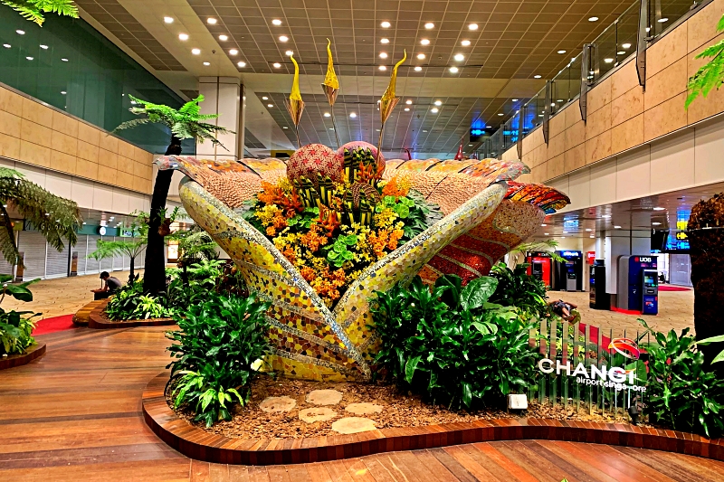 singapore changi airport terminal 2 Enchanted Garden