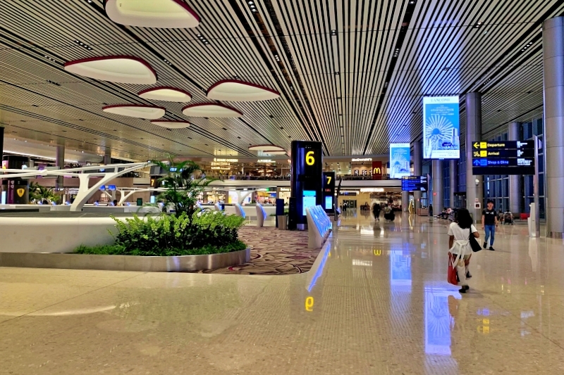 singapore changi airport terminal 4 