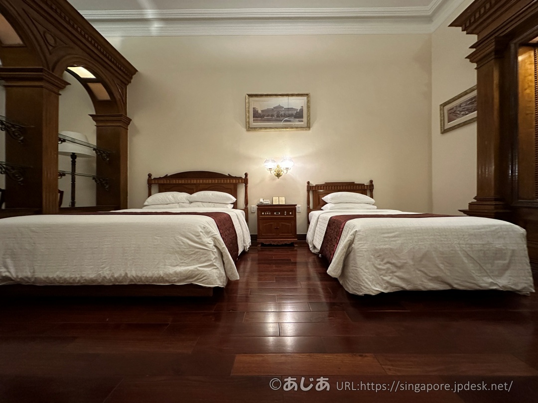 ホテル・コンチネンタル・サイゴン（Hotel Continental Saigon）の客室のベッド