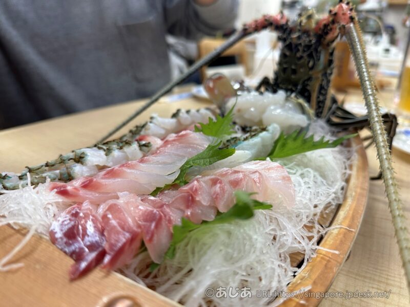 沖縄那覇の第一牧志公設市場の鮮魚の船盛