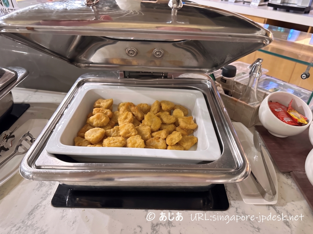 Ambassador Transit Loungeの温かい軽食