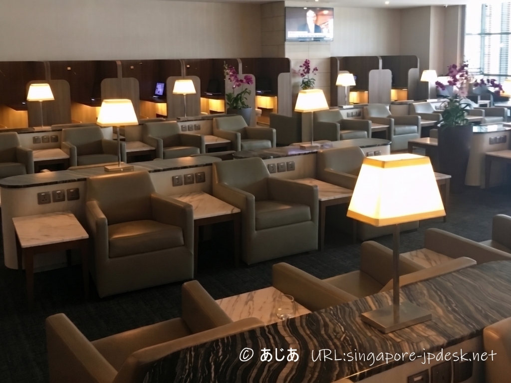 改装前のSATS Premier Lounge第2ターミナルの座席エリア
