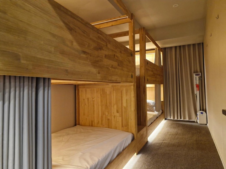 ブルードット ポシュテル ミョンドン