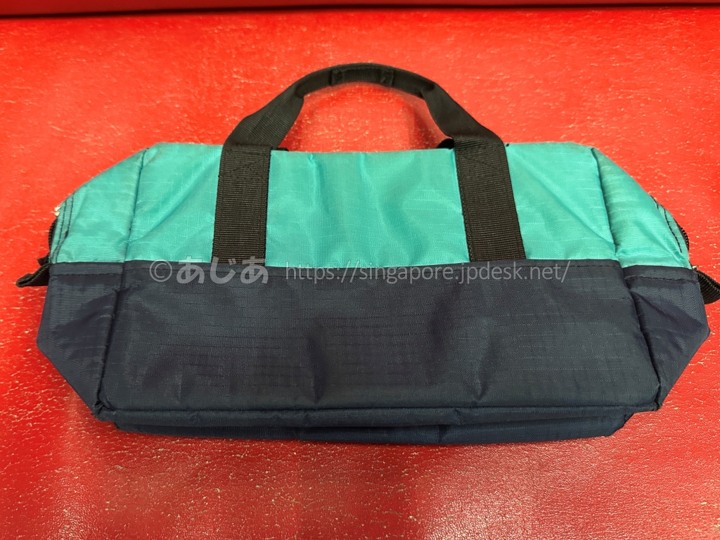 ZIPCITYマカオで手荷物を入れてゴールまで運ぶ専用バッグ