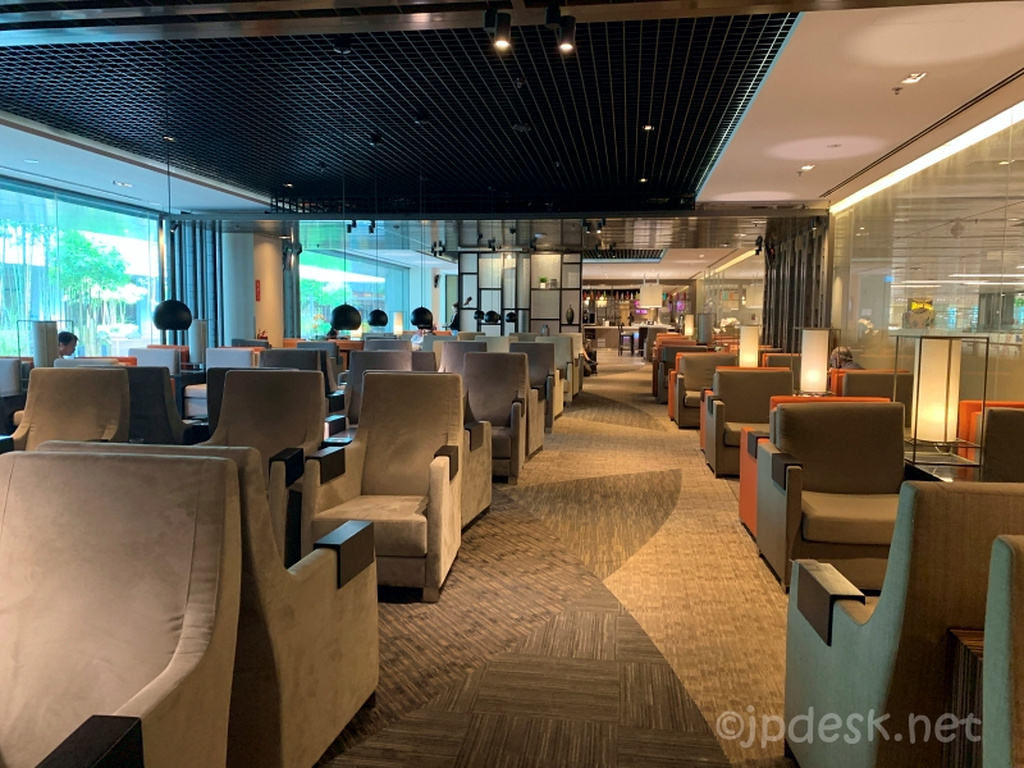 Marhaba Loungeの落ち着いたラウンジ内