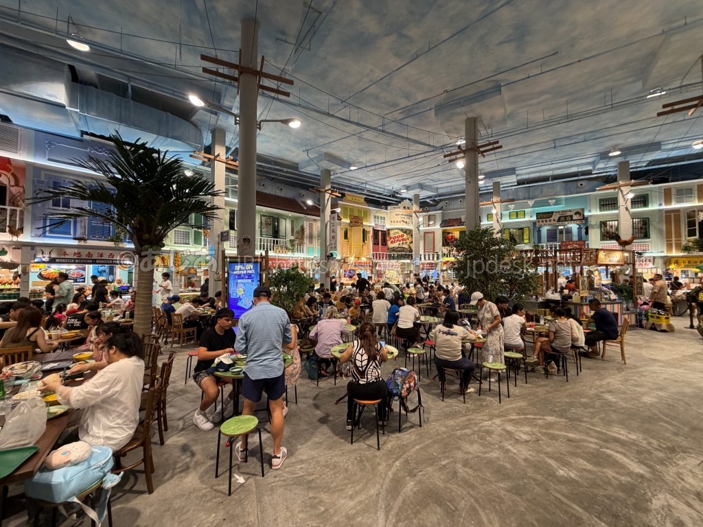 マンダイ・ワイルドライフ・イーストのFood Republic店内