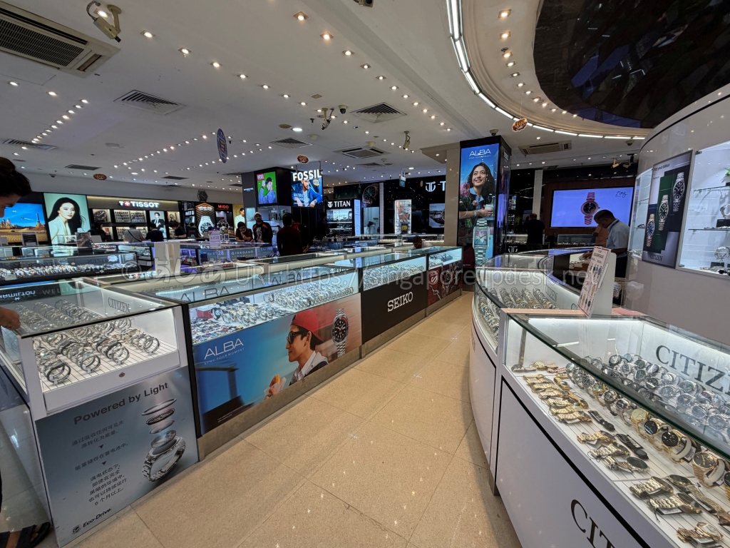 ムスタファセンターのブランド時計売り場