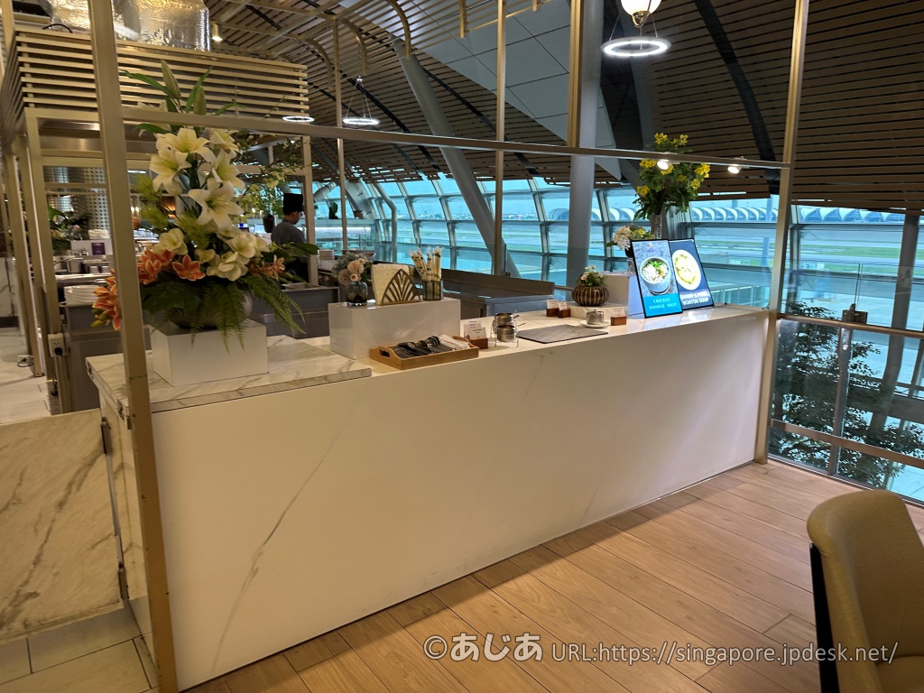 スワンナプーム空港サテライトのMiracleラウンジ共通ライブキッチン