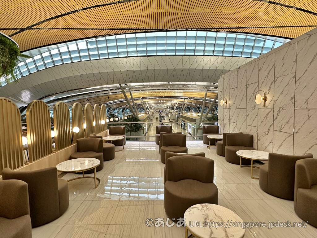 スワンナプーム空港サテライトのMiracle Business Class Lounge内の座席エリア