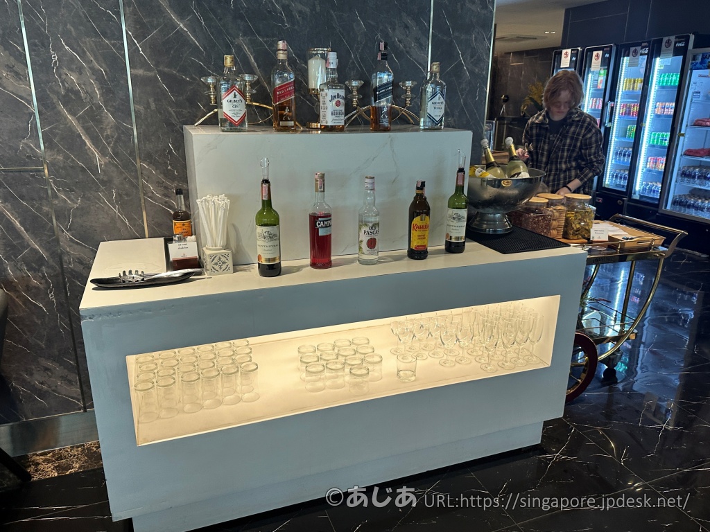 Miracle First Class Loungeサテライトのアルコールカウンター